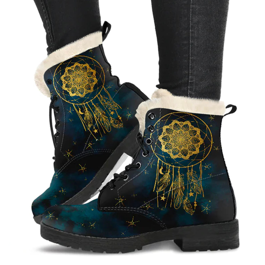 Fur-Lined Boots Elysion